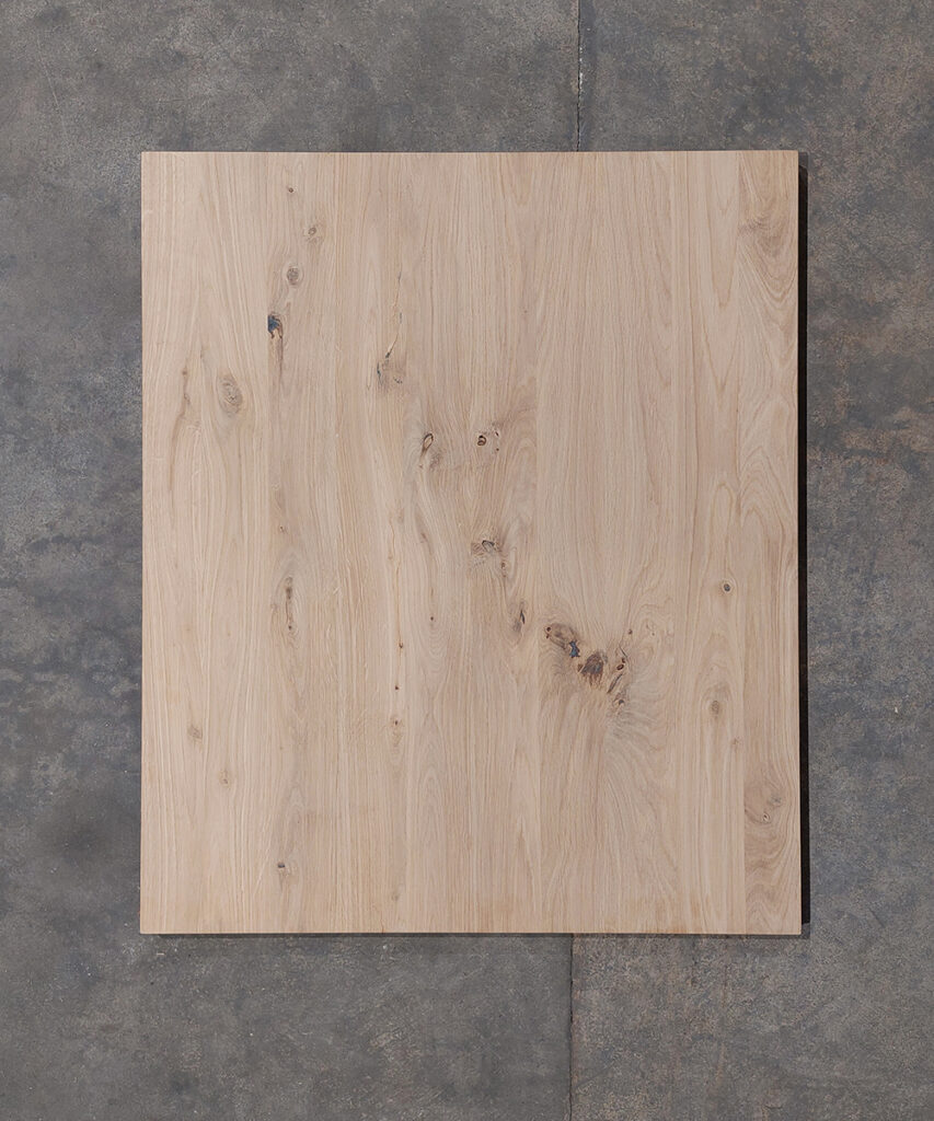 Three-layer edge-glued panel in rustic oak, untreated